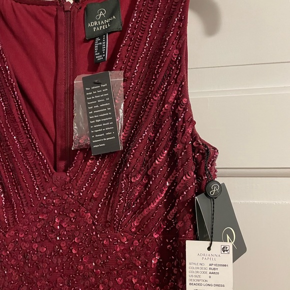 Adriana Papell Dress. Size 2 with tags. This dress is a show stopper! - Picture 5 of 5